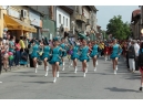 Няколко поколения дряновци се включиха в празнично шествие по повод Деня на българската просвета, култура и на славянската писменост